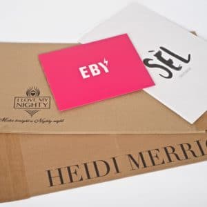 Paper and paperboard mailer envelopes for apparel